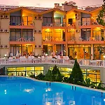 فندق Clover Magic Park 3*