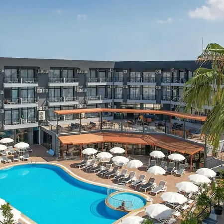 Hotell Clover Magic Park 4*