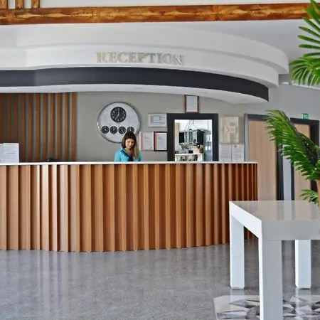Clover Magic Park Hotell