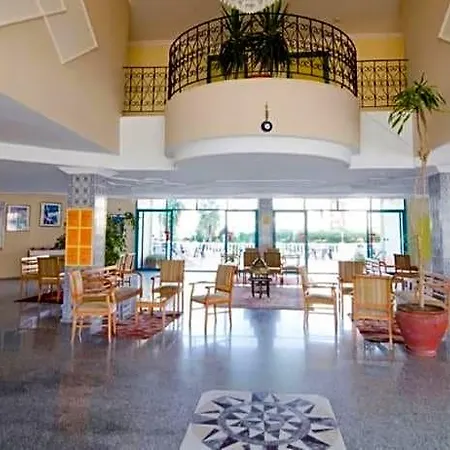 Hotel Clover Magic Park