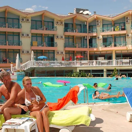 Clover Magic Park Hotell