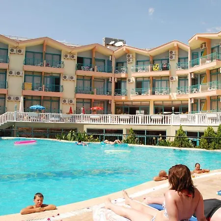 Clover Magic Park Hotell