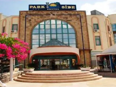 Clover Magic Park 3*