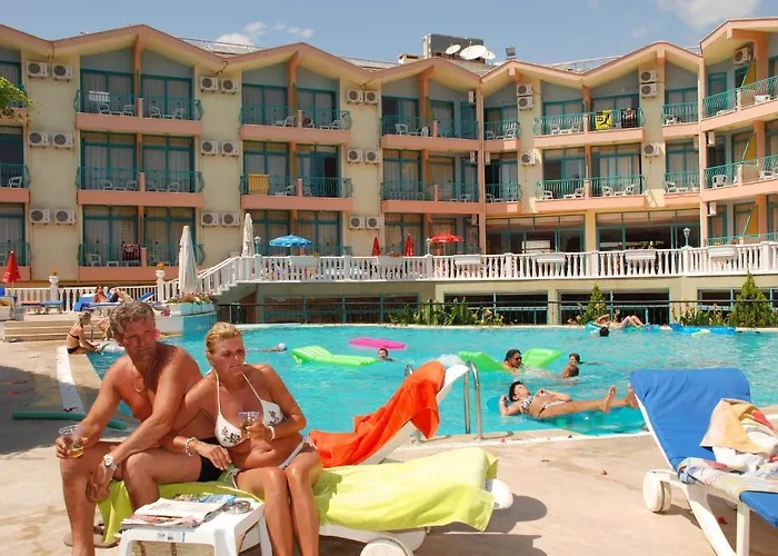 Clover Magic Park Hotell