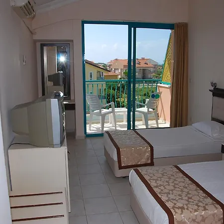 Clover Magic Park Side