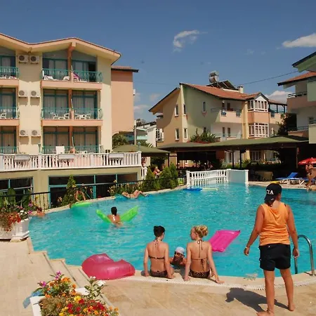 Otel Clover Magic Park