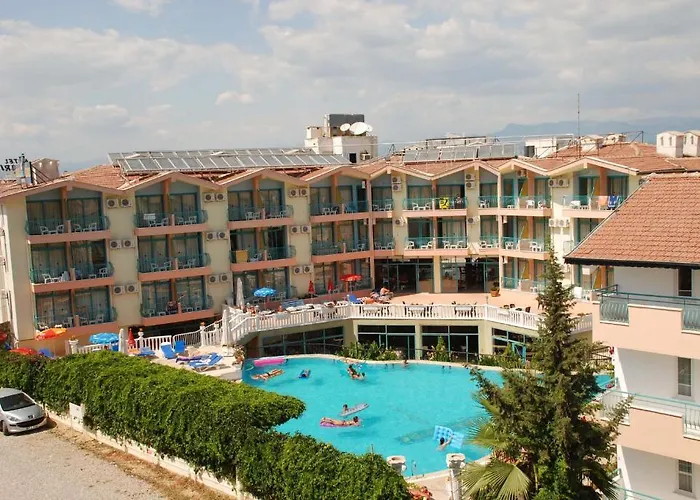 Clover Magic Park Otel 3*