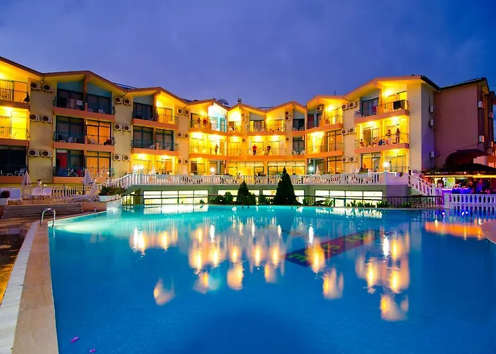 Otel Clover Magic Park Side