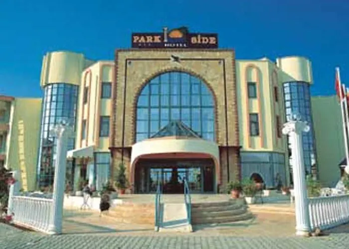 Clover Magic Park Otel 3*