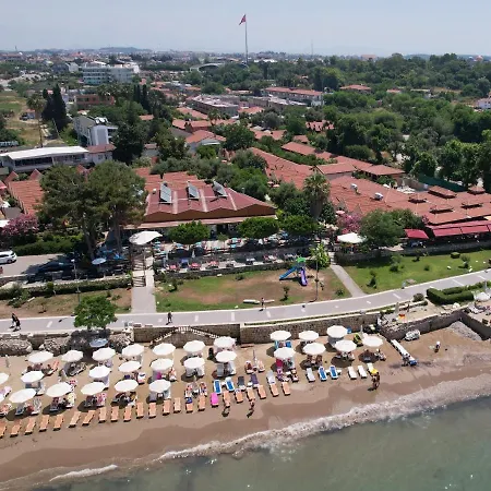 Clover Magic Park 3*