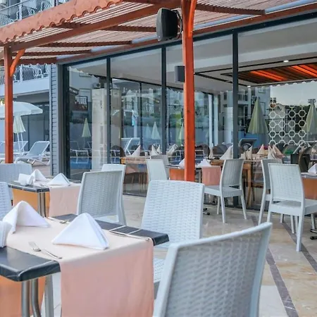 Clover Magic Park Ξενοδοχείο 4*