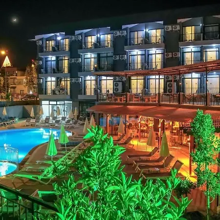 Clover Magic Park סייד