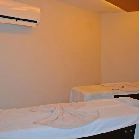 Ξενοδοχείο Clover Magic Park 4*